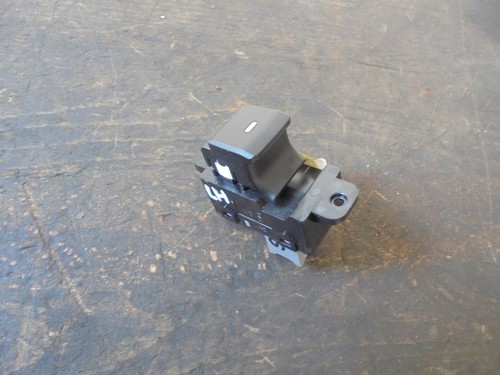 Hyundai i20 II GB Schalter Fensterheber 1-fach 93580C7010 136222