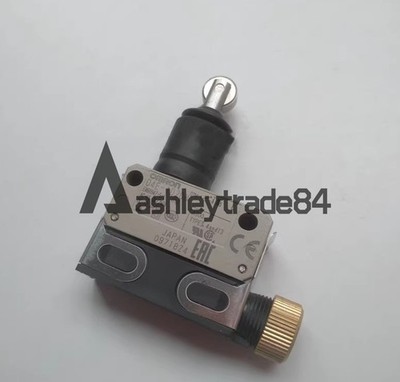1PC NEW in box D4E-1D20N D4E1D20N Limit Switch #zb