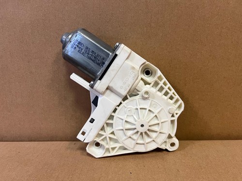 Audi A4 A6 Q3 Q5 VW Touareg Linker Fensterhebermotor 8K0959811A