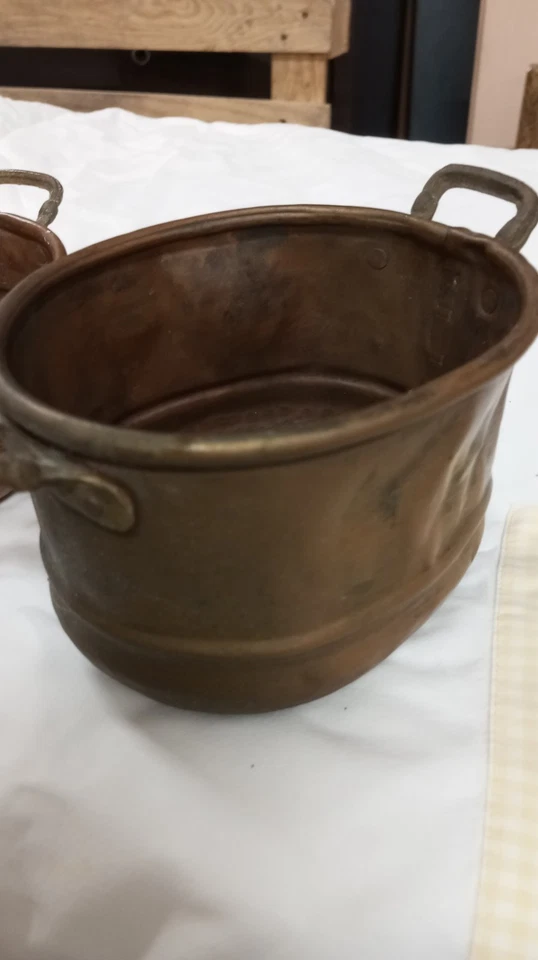 2 antiche casseruole In rame  13x11 H9 la seconda H 7 - Immagine 3 di 4