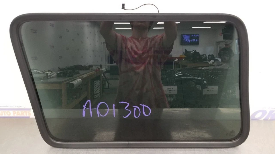 16 MERCEDES BENZ G550 W463 QUARTER GLASS WINDOW REAR LEFT DRIVER Foto 3 de 4