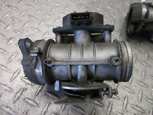 2000 96-01 97 98 99 00 BMW R1100RT R1100 RT throttle bodies body carburetors car - Picture 16 of 18