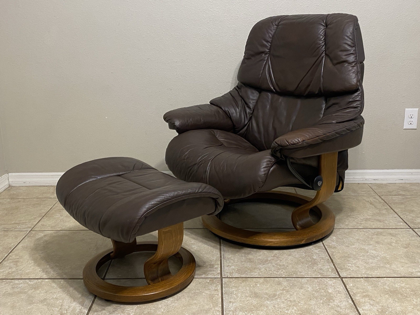 Ekornes Stressless Leather Recliner Chair & Ottoman Large Reno Norway Furniture
