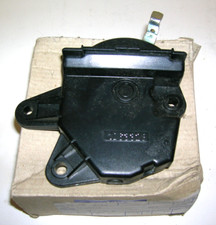 Volvo 1063328 Right Side Inner Door Handle OE...