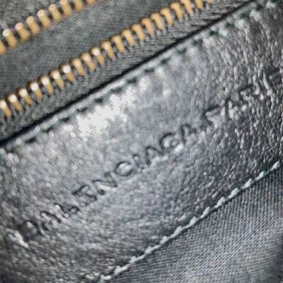BALENCIAGA Leather Shoulder Crossbody Bag Giant Hip Black BALENCIAGA Leather Shoulder Crossbody Bag Giant Hip Black