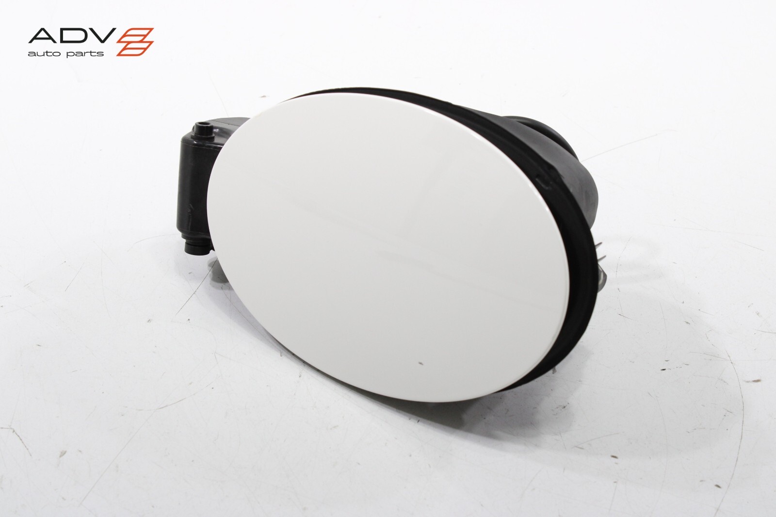 2017 - 2020 MASERATI LEVANTE FUEL TANK FILLER POCKET DOOR LID FLAP COVER OEM