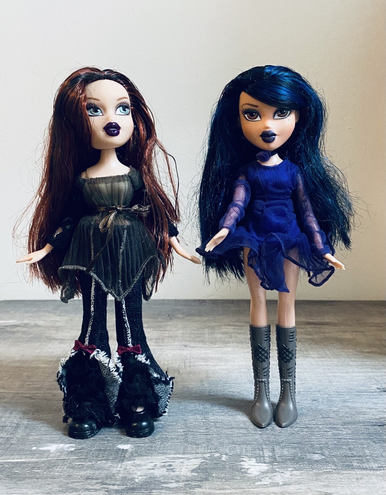 Vintage  Bratz Midnight Dance Dolls  Meygan And Yasmin Partial Original Clothes
