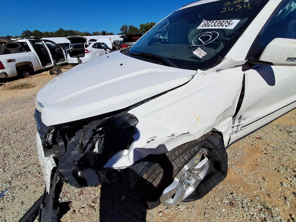 Used Front Left Door Interior Trim Panel fits: 2014 Chevrolet Traverse  Grade A - Image 4 of 4