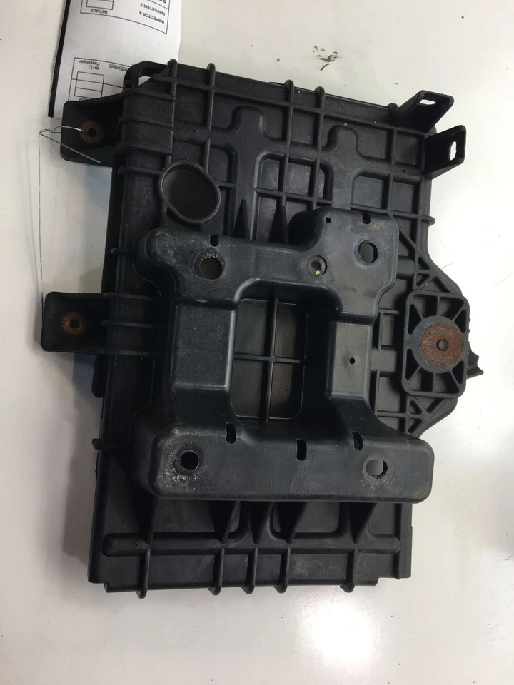 15 KIA OPTIMA Battery Tray Off - Image 3 of 3