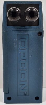 Opcon 8882A Photoelectric Proximity Switch with a Fiber Optic Adapter