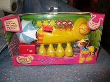 NIB Funrise Sassy Stables Little Sisters Rainy Day Shoes Scarf Hat Umbrella Bag