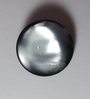 5 schöne Trachten- Mittelalter Knöpfe Schwarz Perlmutt Ø 18,4mm