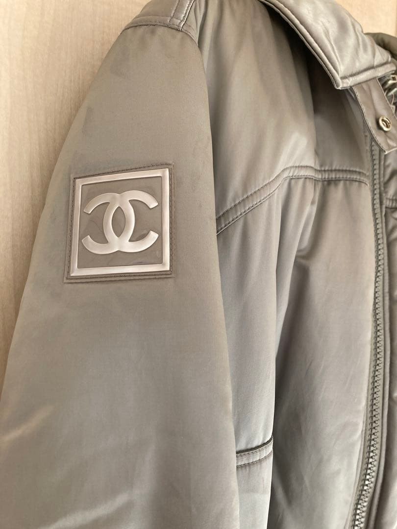 USED CHANEL DOWN SILVER ACCEPTABLE - image 2
