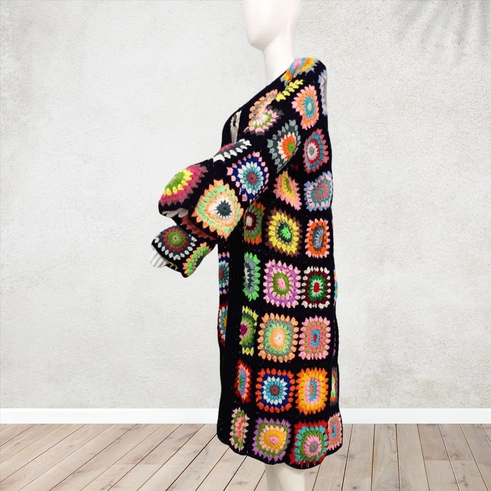 Cárdigan Hecho a Mano Abuela Cuadrado Crochet Boho Hippie Plumero Abrigo Negro Arco Iris Foto 3 de 4