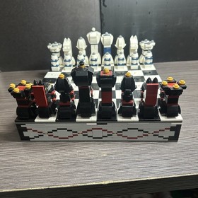 LEGO 40174 COMPLETE Chess Set -Retired-  No Box or Manual or Checkers