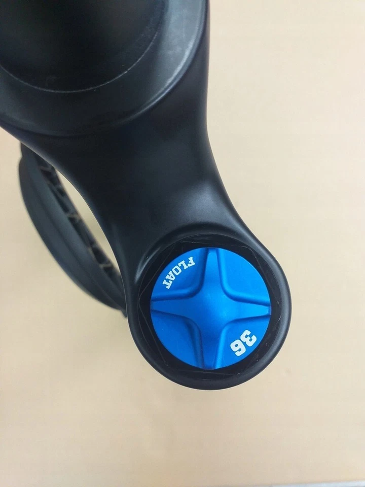 FOX 36 Float Performance Series 27.5+ Fork – 140 mm Travel – GRIP Damper – Boost - Image 3 of 4