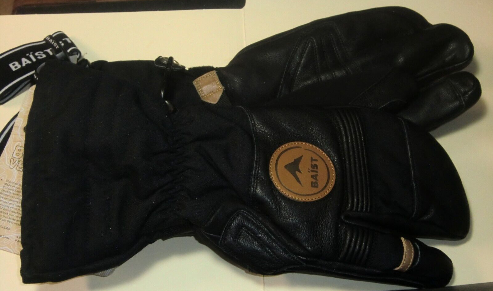 The Baist Trigger Glove Size 100 Born in Vermont Built for Everest