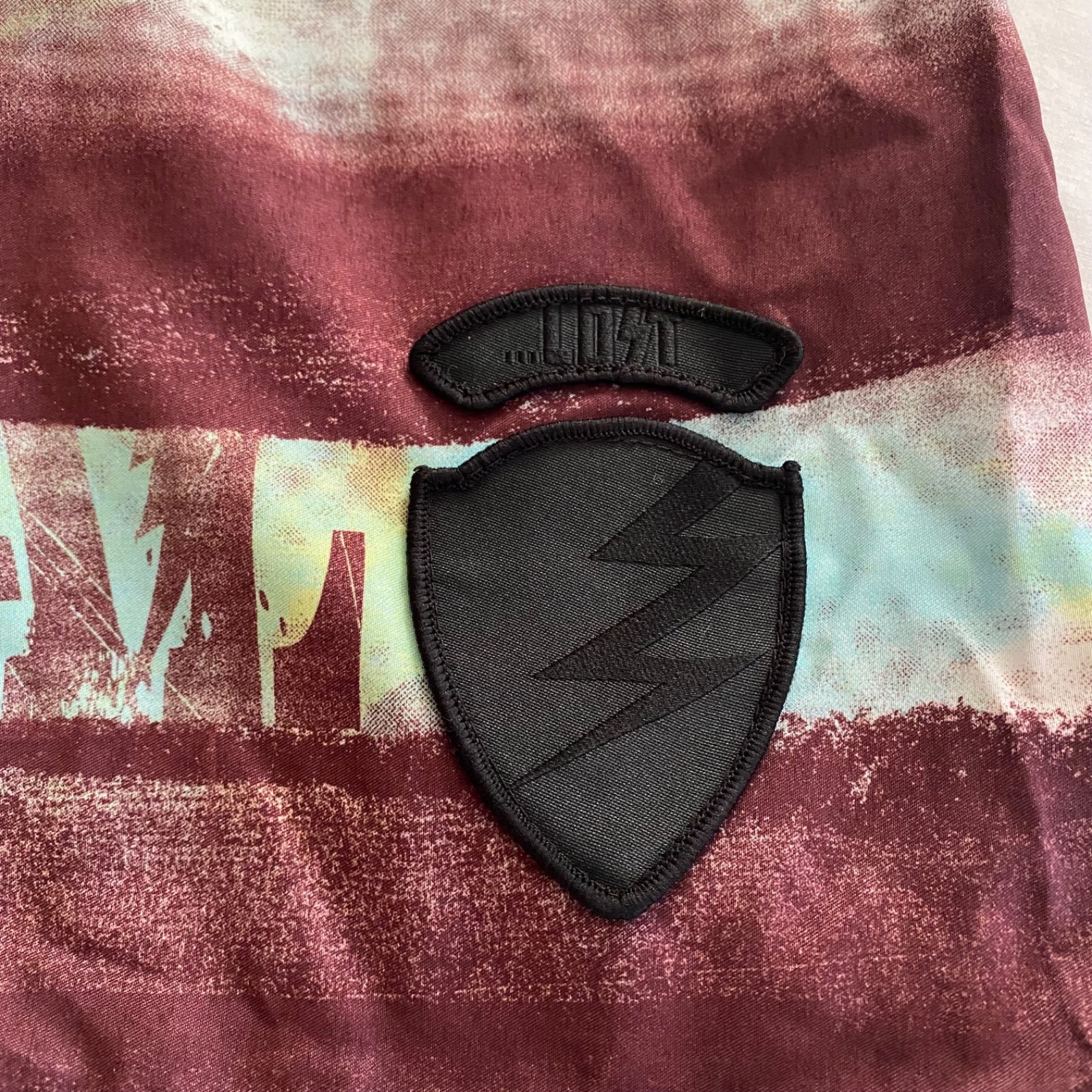 Lost Enterprises Dysfunctional Distressed Board S… - image 4