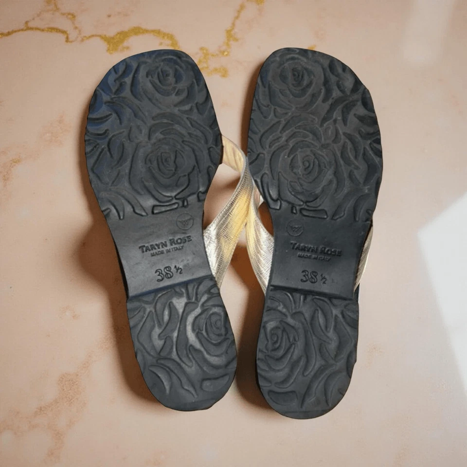 Sandalias Taryn Rose Tyra de cuero metálico arrugado plateadas/bronceadas talla 38,5 EE. UU. 8 Foto 3 de 4