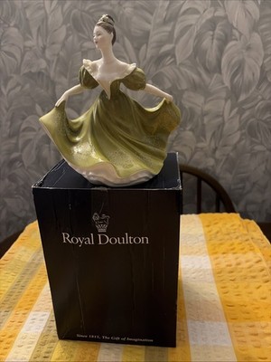 ROYAL DOULTON, Damen, LYNNE MODEL No HN 2329 TOP ZUSTAND, BOXED