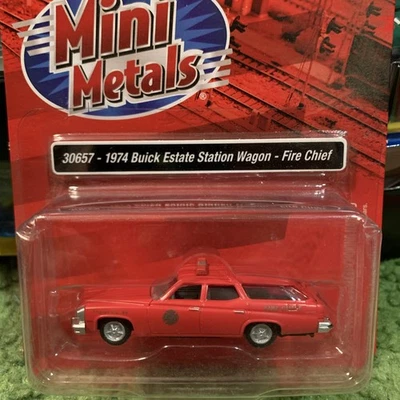 Classic Metal Works 30657 HO Scale 1976 Buick Estate Station Wagon - Fire Chief - Image 1 of 2