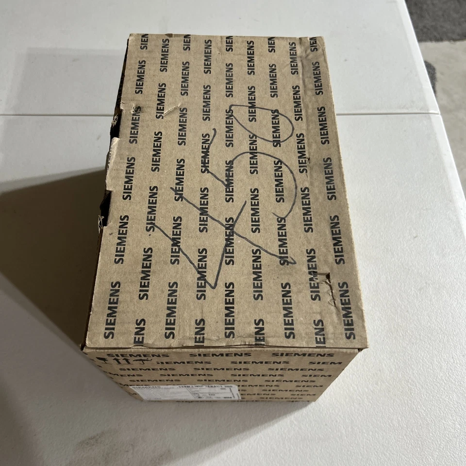 Siemens 3VA5445-6EC31-0AA0 450 Amp Circuit Breaker 3 Pole 600V NEW SURPLUS STOCK - Image 4 of 4