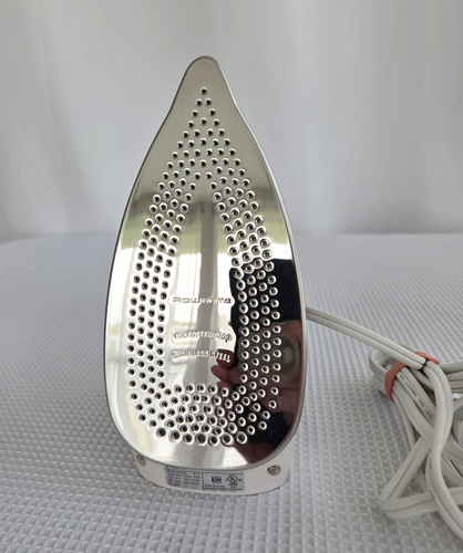 Rowenta First Class Vertical Steam Travel Iron with High Precision Purple - Picture 4 of 10