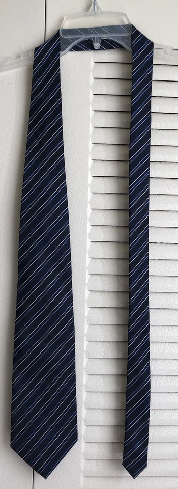 Covona мужской темно-синий, светло-синий, серый в полоску сплетенный полиэстер галстук ~ EUC ~ - Изображение 3 из 3