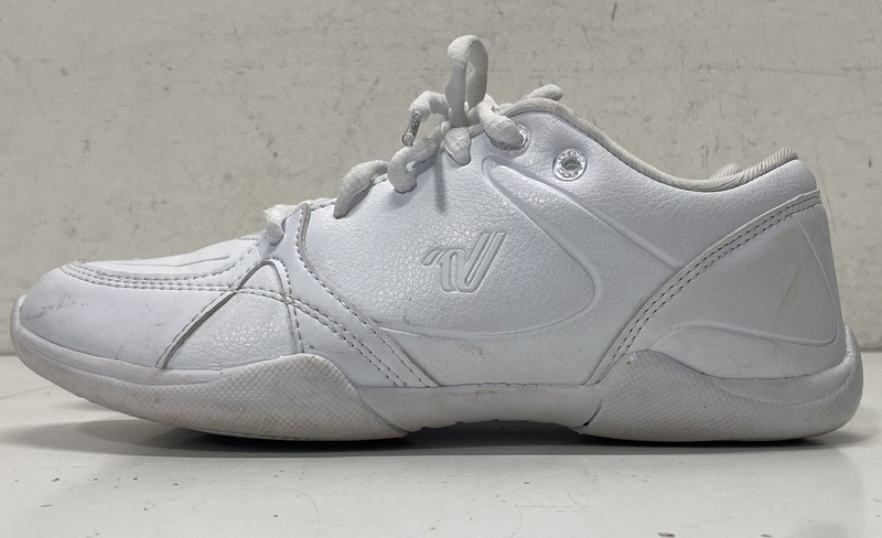 Varsity Huddle Cheerleading Shoes Women's Sz 6