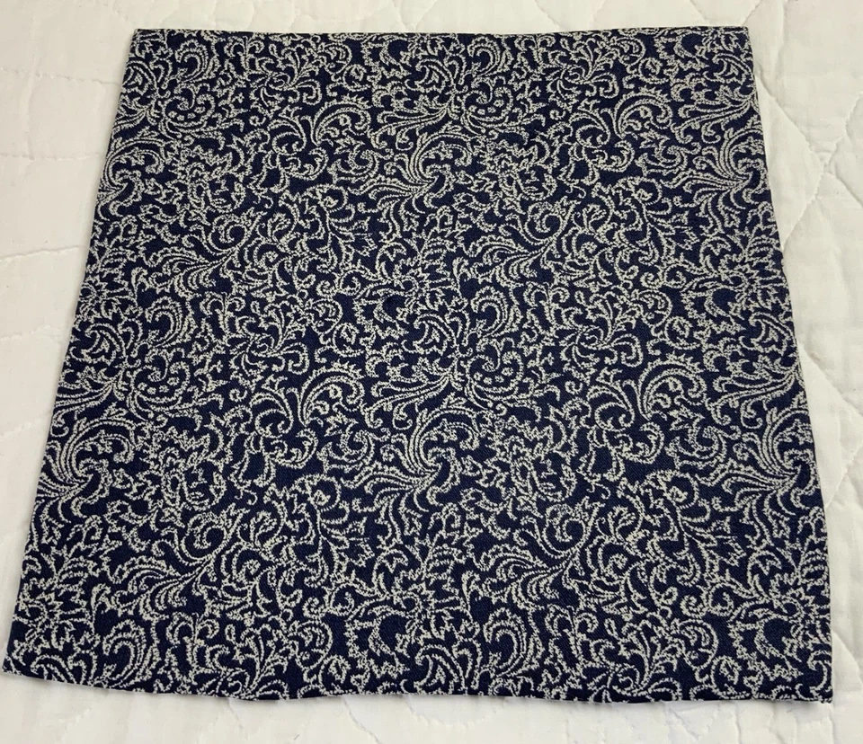 Antique Vintage Patchwork Quilt Table Topper, Star, Early Calicos, Red, Navy - Image 4 of 4