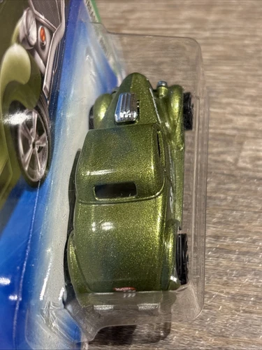 Hot Wheels 2009 Treasure Hunt - Neet Streeter Metalflake Green - 1:64 Diecast - Picture 3 of 20