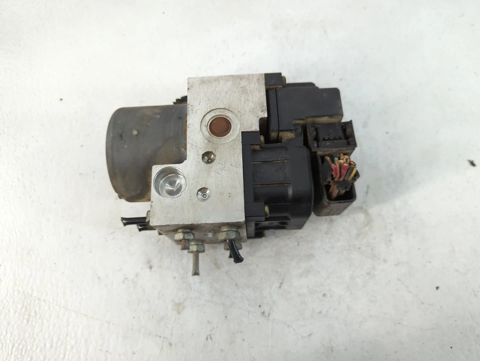 Módulo de control de bomba ABS Saturn Vue 2004-2007 DKI91 Foto 3 de 4