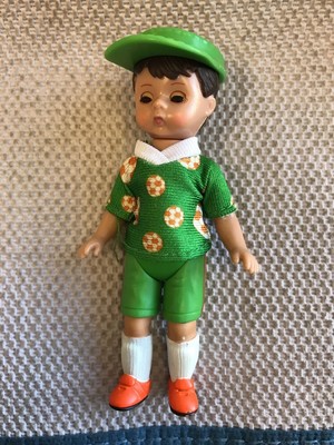 2005 alexander doll company