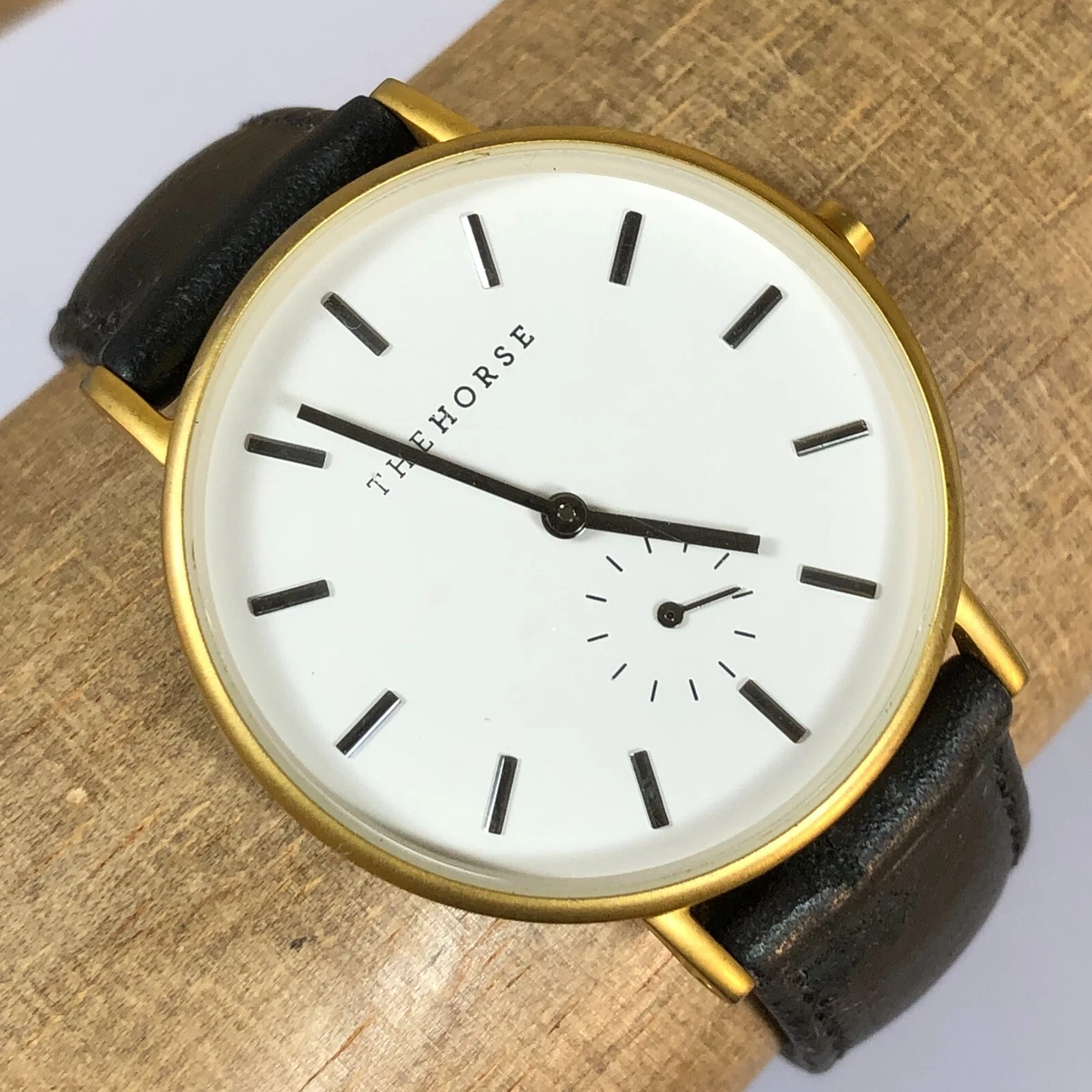 The Horse Watch Womens Gold Tone Round White Dial Leather Band New Battery