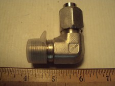 8-8 CBTX-SS Parker 1/2" tube 37 deg flare  by 1/2 mnpt male elbow stain stl