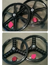 2NEW BICYCLE MAG RIM REFLECTORS FOR 20" MAGS SHOWN IN PICTURES (reflectors only)