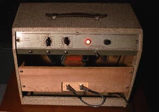 Lectrolab Sound Projects R400B 1x10 Amplifier - VIDEO