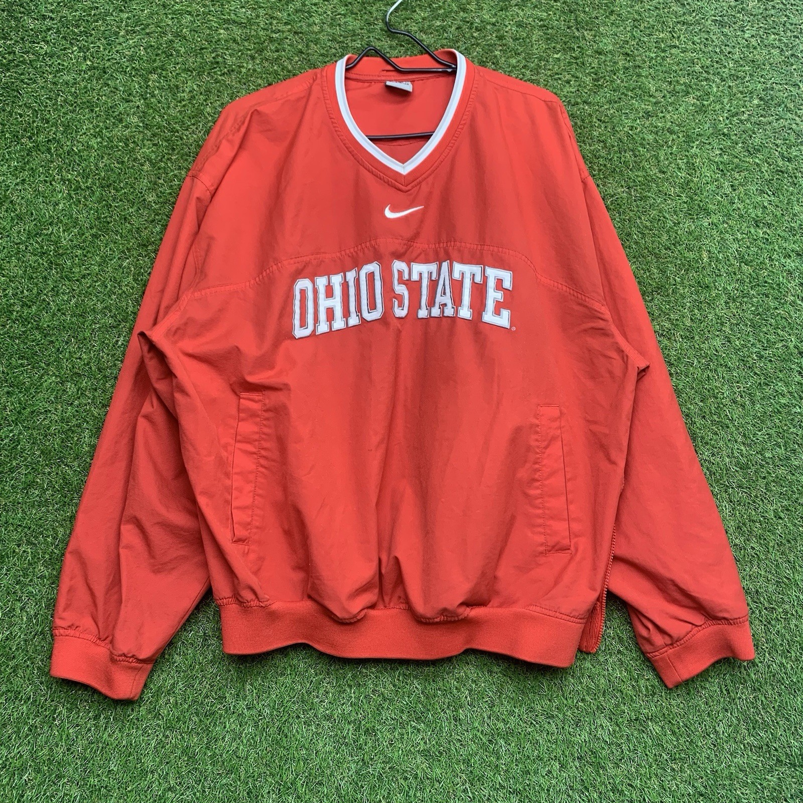 SACAI X NIKE Giacca a vento Ohio State Buckeyes uomo grande Nike pullover centrale Swoosh OSU