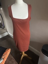 Ladies Boohoo Brown Sleeveless ribbed effect dress size 16