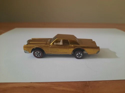 Hot Wheels ~ 1969 Redline ~ Gold ~ Custom Continental Mark III