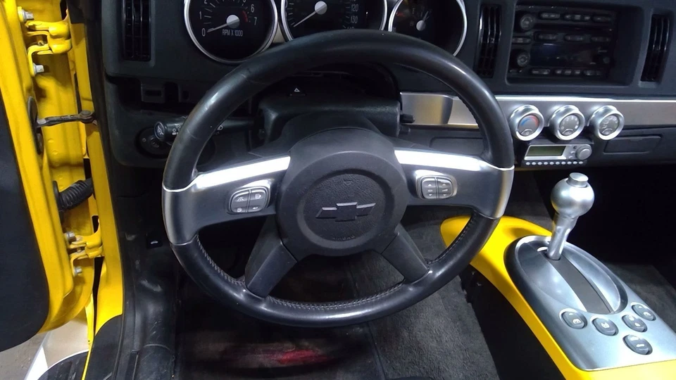 Volante Chevy SSR 2003-06 ébano (192) con cargado Foto 2 de 4