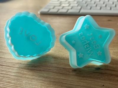 Set Plätzchen Ausstecher Keksform nie benutzt neu Best Wishes und Love
