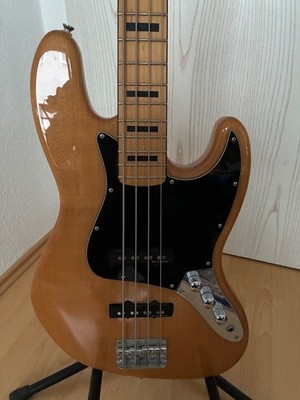 Squier Jazz Bass by Fender Vintage 70s nat Duncan designed pickups