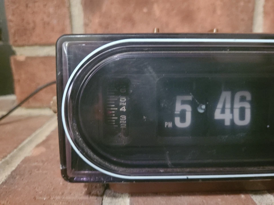 Radio AMFM FlipClock Panasonic RC6015 de Colección REGRESO AL FUTURO Mayormente funciona G3D Foto 2 de 4