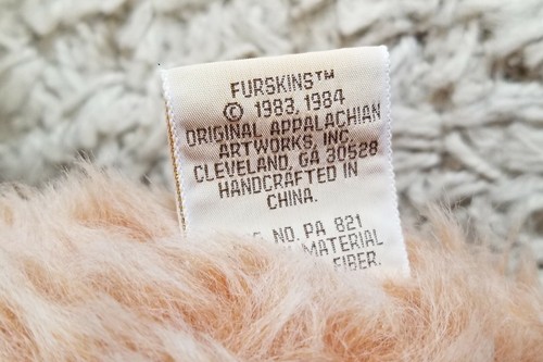 Vtg Furskins Stuffed Bear 22" Xavier Roberts Girl Country Apron Crochet Scarf - Picture 8 of 9