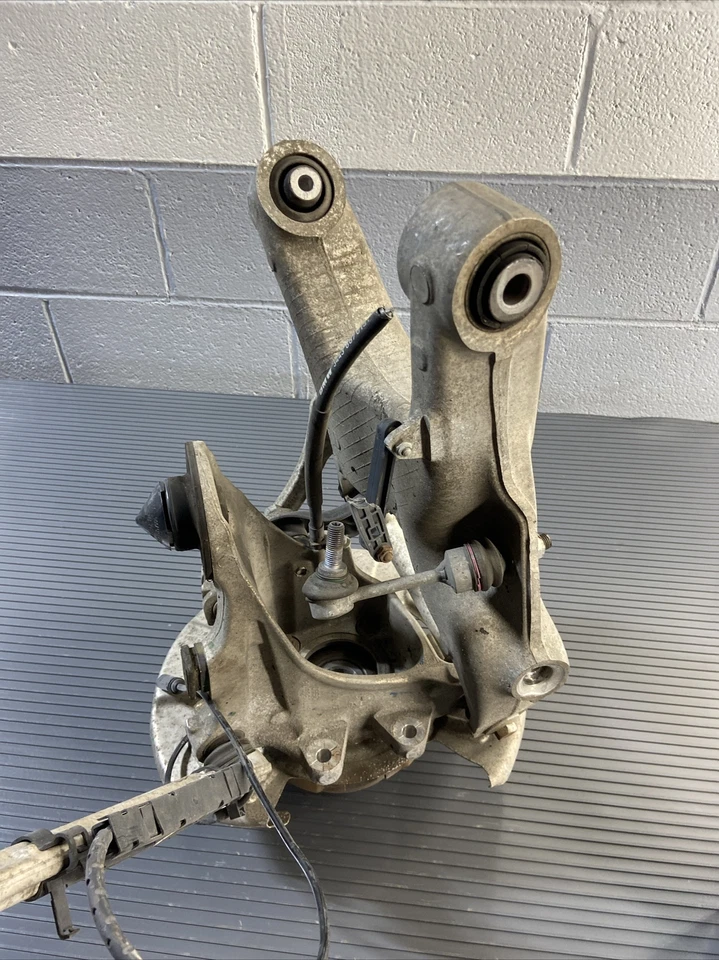 BMW X5 X6 E70 E71 2007-2013 eje trasero izquierdo lado del conductor nudillo buje OEM Foto 3 de 4