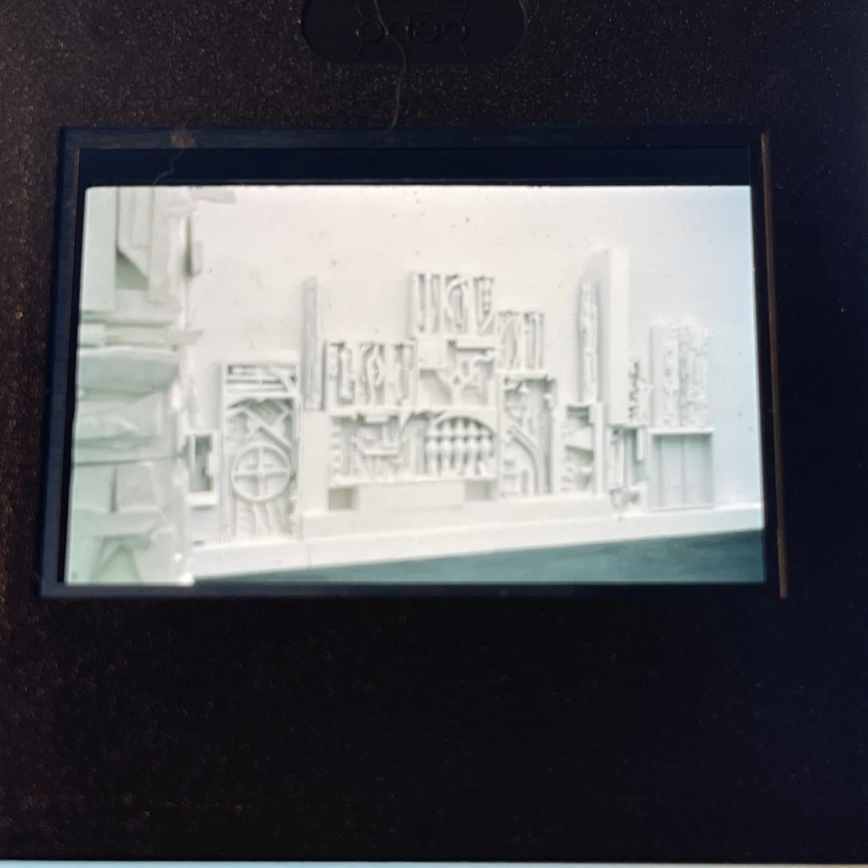 Escultura Louise Nevelson “Voyage 1962” 35 mm diapositiva artística Foto 3 de 3