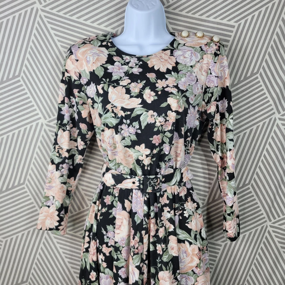 Vintage Floral Dress sz 6 Small Midi Button Shoulder Alt Cottagecore Flare skirt - Image 3 of 4