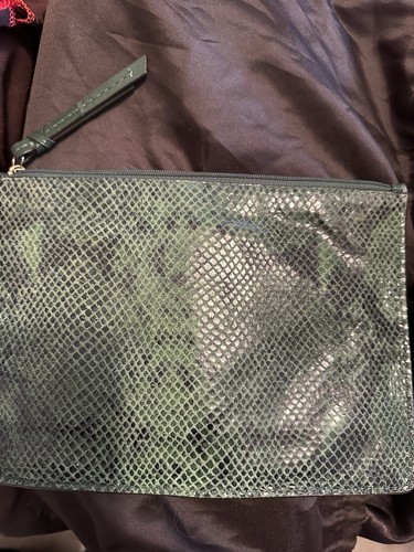 COACH GREEN PYTHON SNAKESKIN WRISTLET- GORGEOUS! - Picture 2 of 4