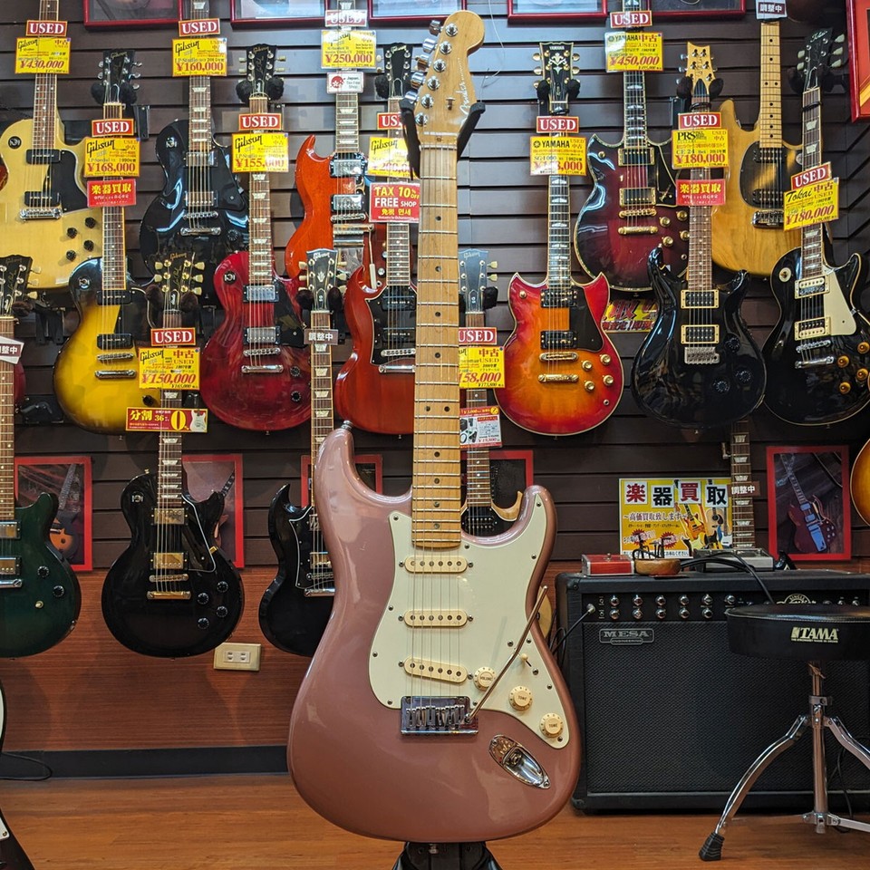 FENDER USA American Deluxe Stratocaster N3 Used 2013 Alder body w/Hard